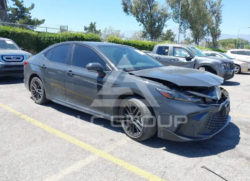 2025 Toyota CAMRY фото