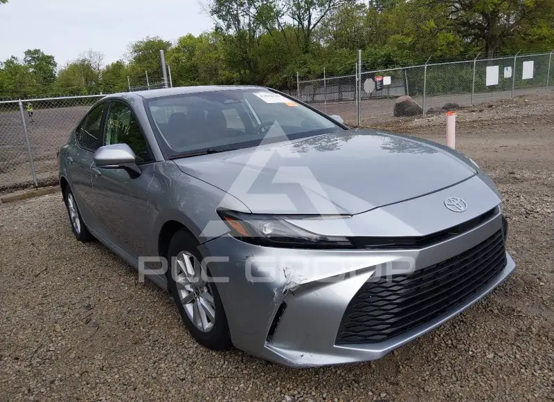 2025 Toyota CAMRY фото