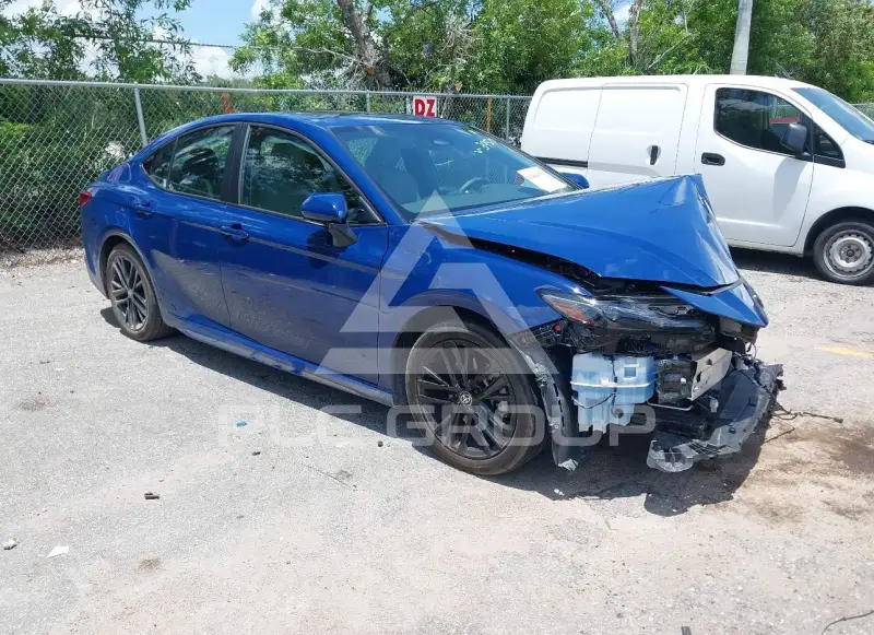 2025 Toyota CAMRY фото