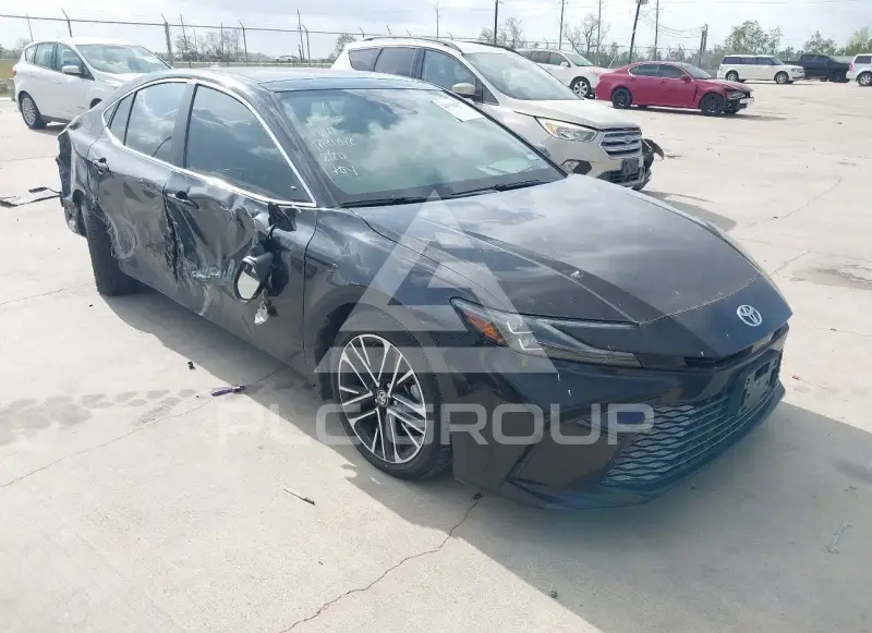 2025 Toyota CAMRY фото