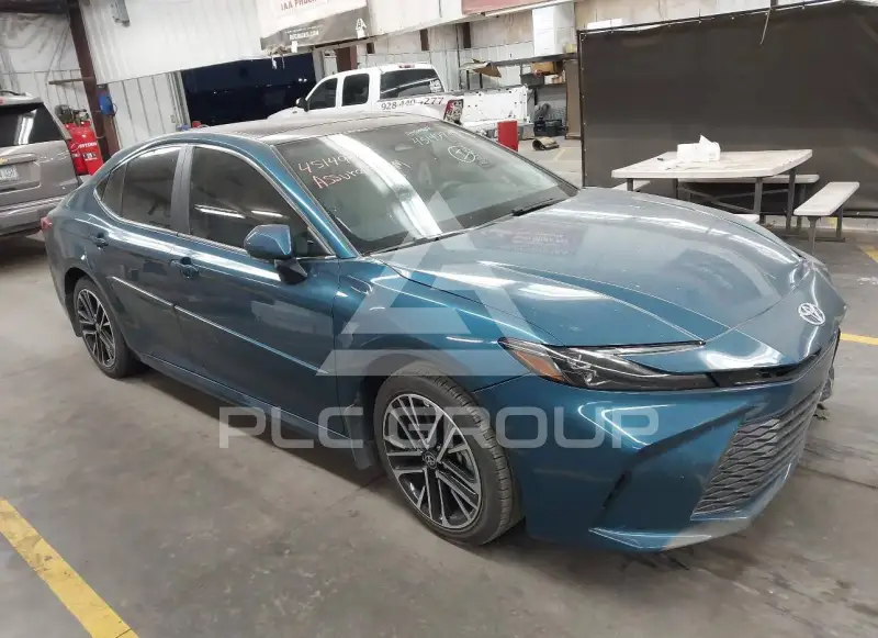 2025 Toyota CAMRY фото