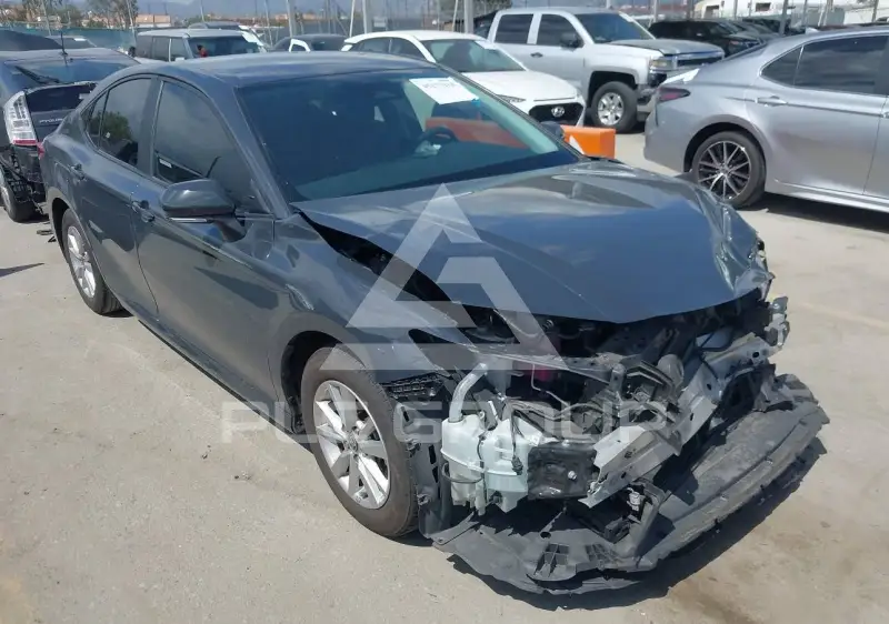 2025 Toyota CAMRY фото