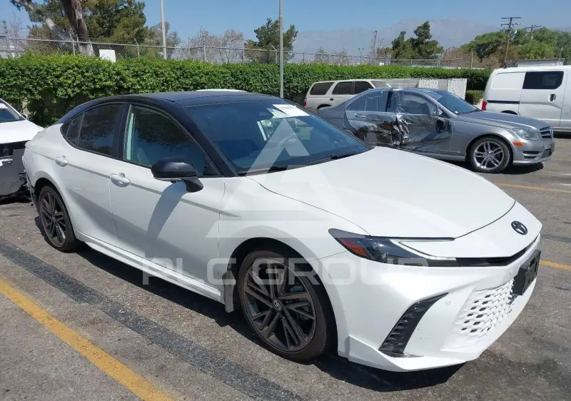 2025 Toyota CAMRY фото