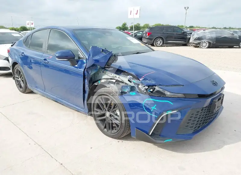 2025 Toyota CAMRY фото