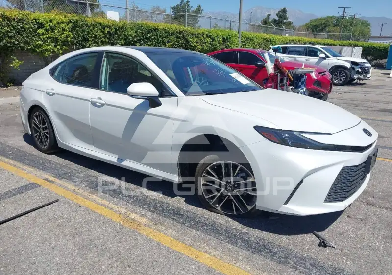 2025 Toyota CAMRY фото