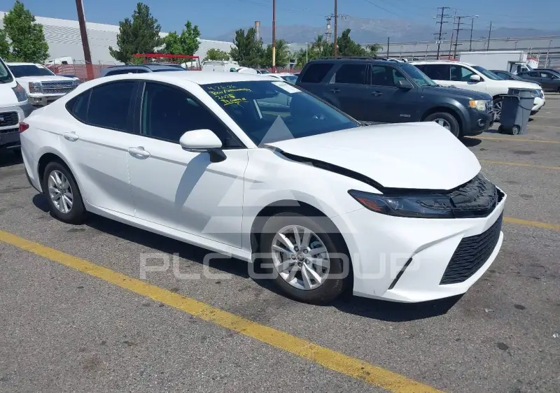 2025 Toyota CAMRY фото