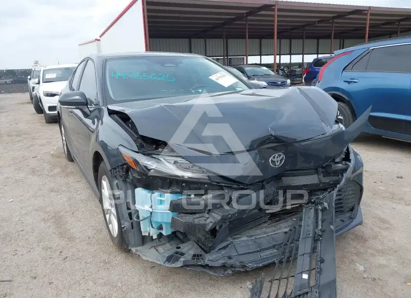 2025 Toyota CAMRY фото