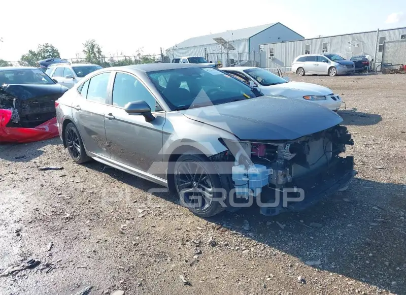 2025 Toyota CAMRY фото