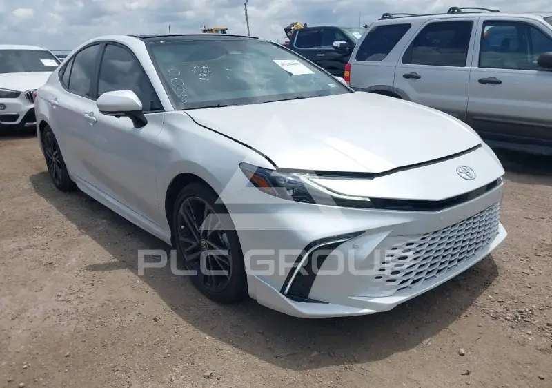 2025 Toyota CAMRY фото