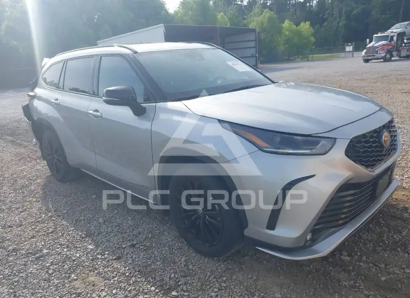 2025 Toyota Highlander фото
