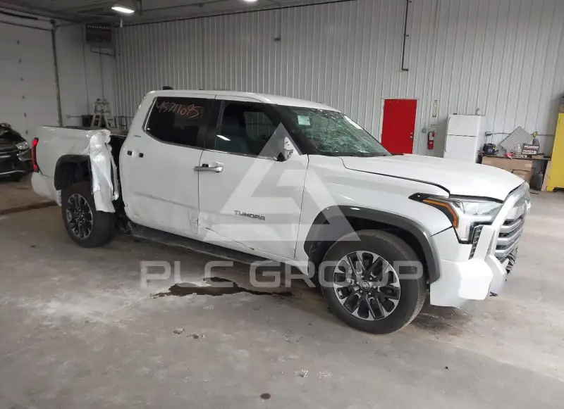 2025 Toyota TUNDRA фото