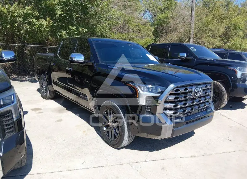 2025 Toyota TUNDRA фото