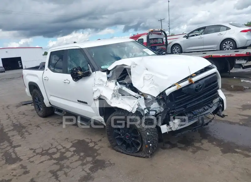 2025 Toyota TUNDRA фото