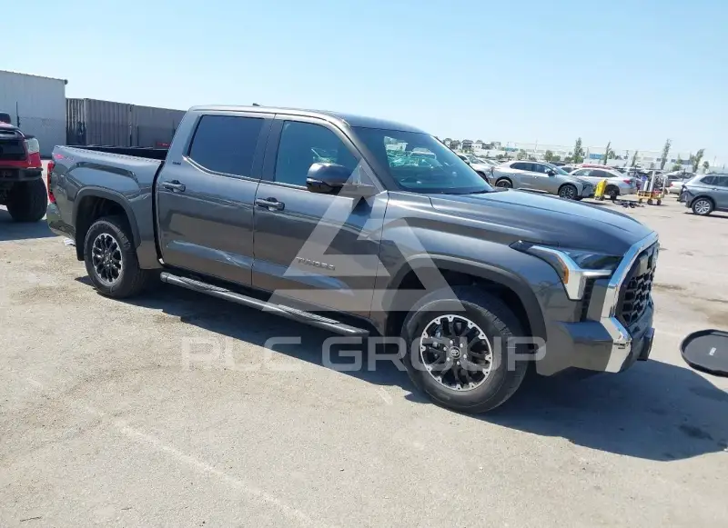 2025 Toyota TUNDRA фото