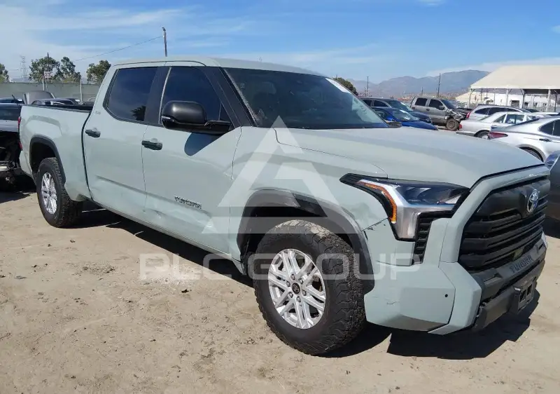 2025 Toyota TUNDRA фото