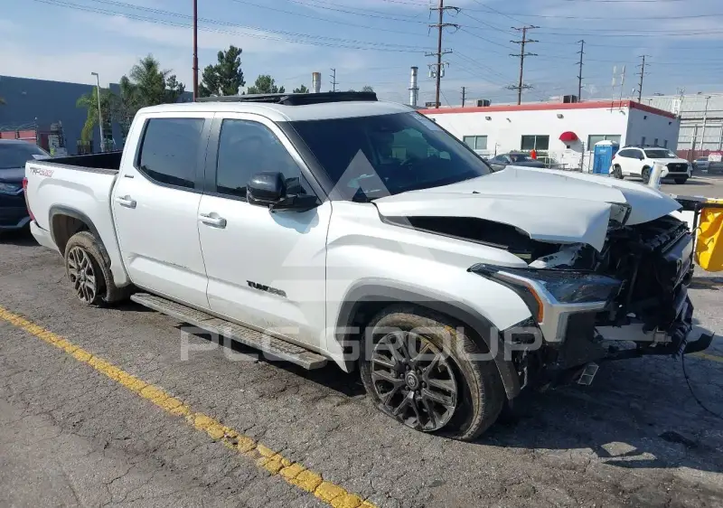 2025 Toyota TUNDRA фото