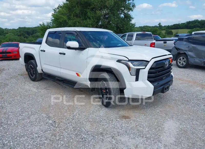 2025 Toyota TUNDRA фото