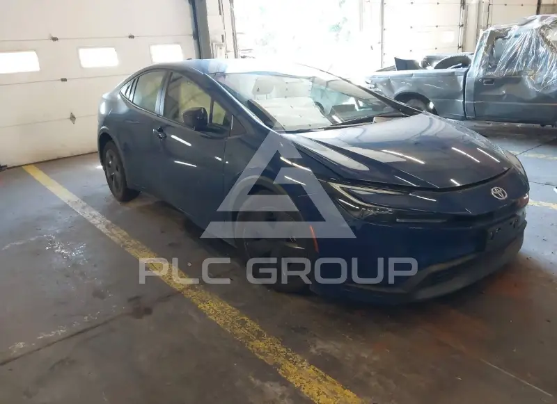 2025 Toyota PRIUS фото