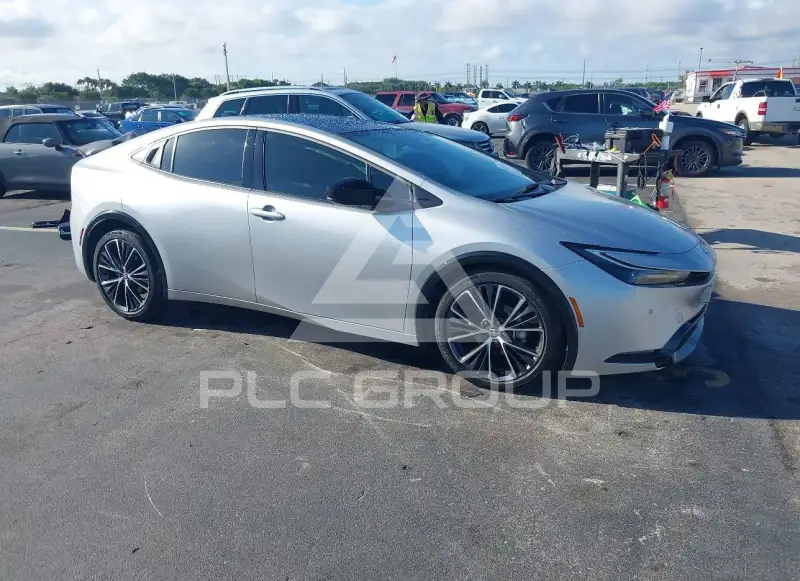 2025 Toyota PRIUS фото