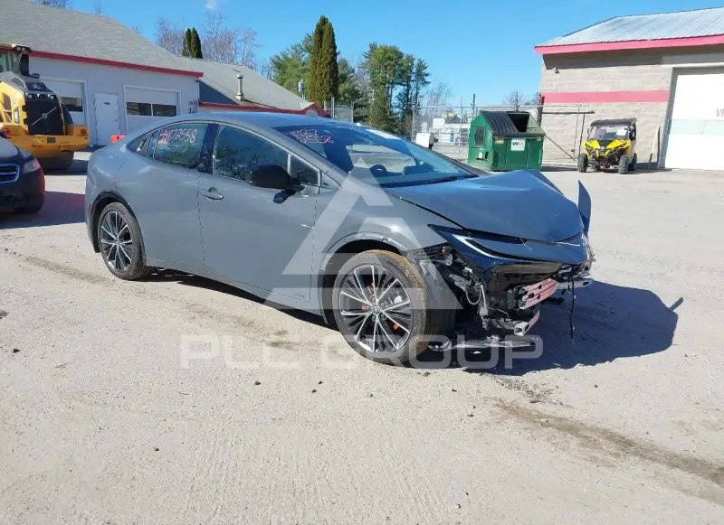 2025 Toyota PRIUS фото