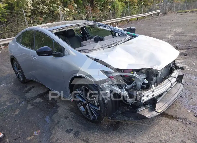 2025 Toyota PRIUS photo
