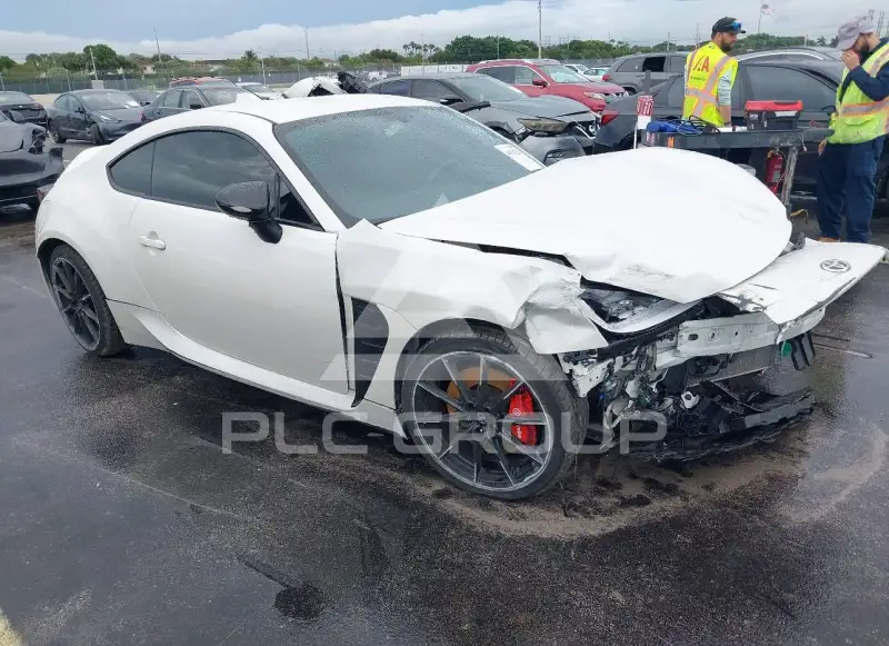 2025 Toyota GR 86 photo