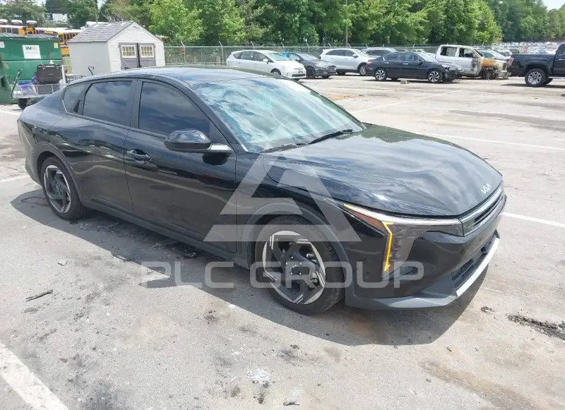 2025 KIA K4 фото