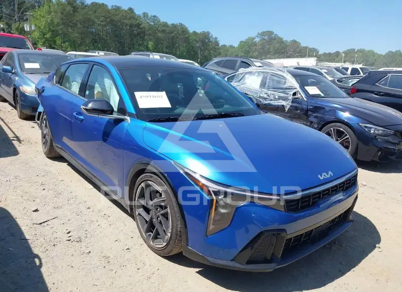 2025 KIA K4 фото