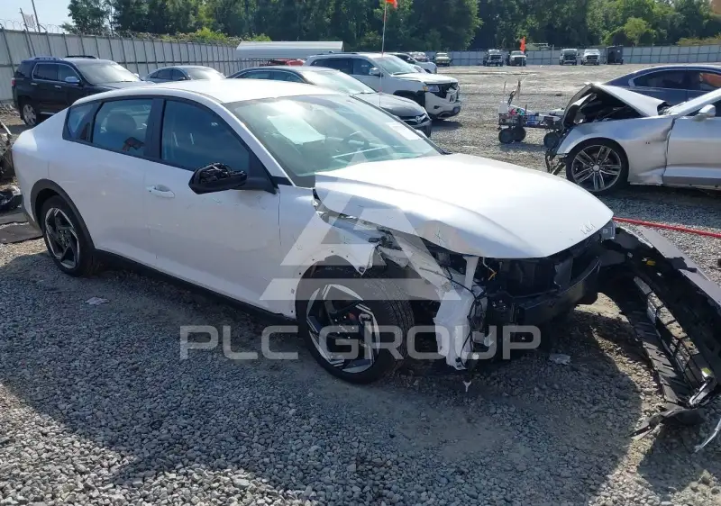 2025 KIA K4 фото
