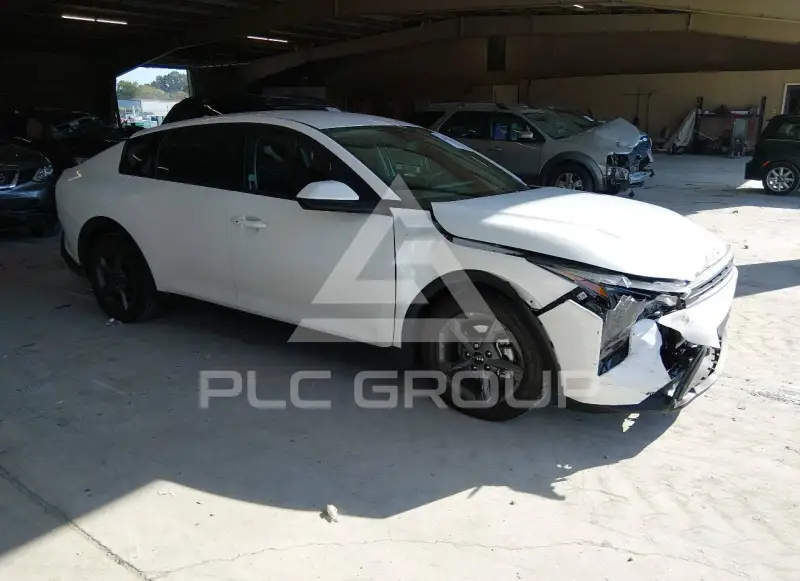 2025 KIA K4 фото