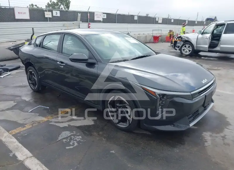 2025 KIA K4 фото