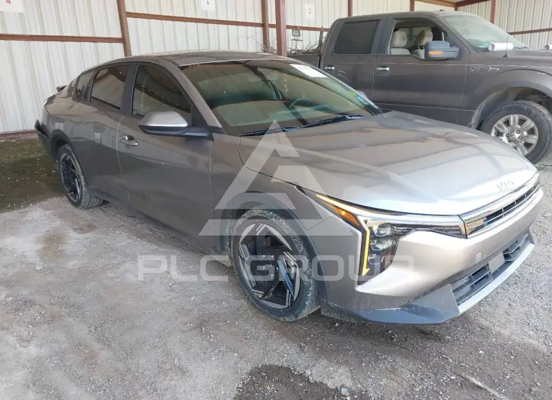 2025 KIA K4 photo