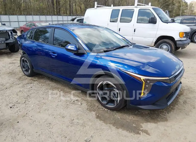 2025 KIA K4 фото