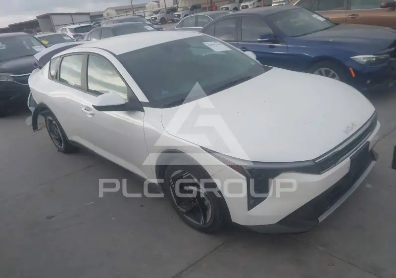 2025 KIA K4 фото