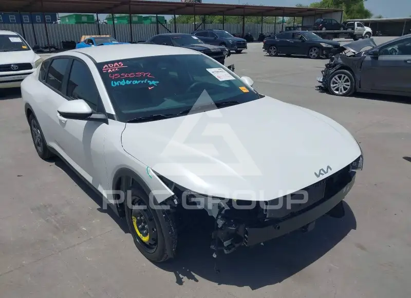 2025 KIA K4 photo