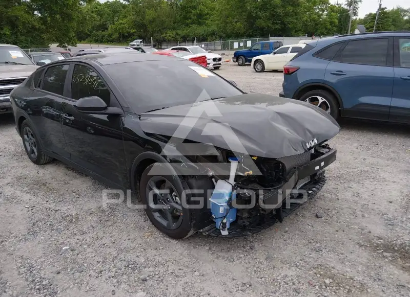 2025 KIA K4 фото