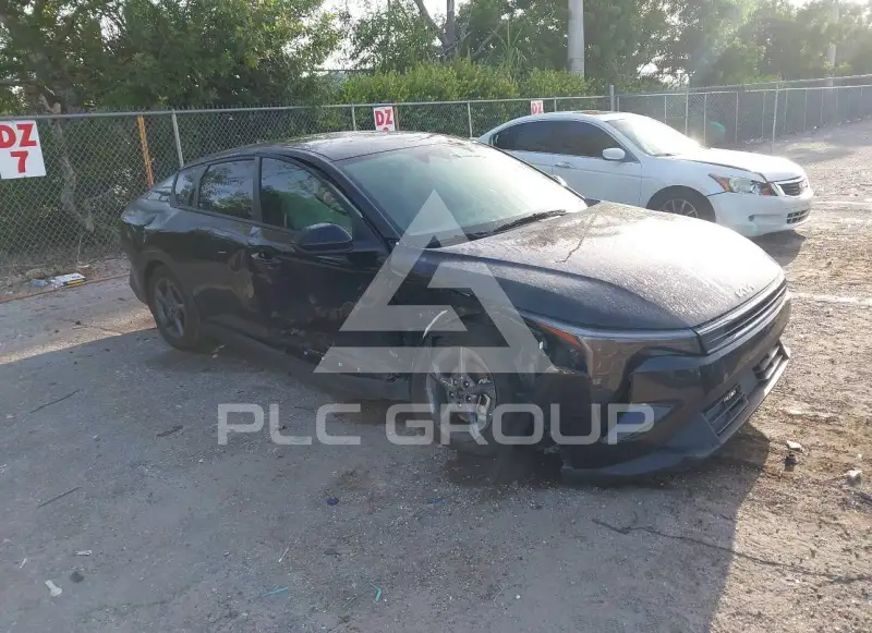 2025 KIA K4 фото