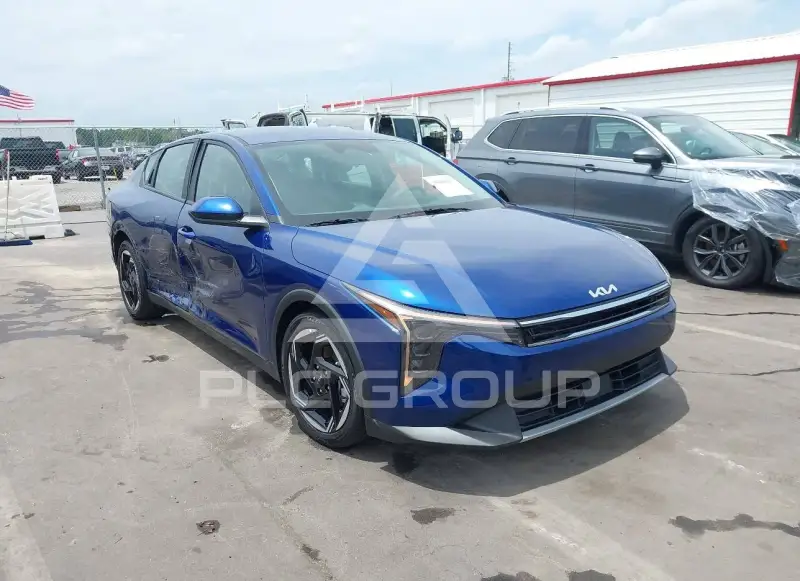 2025 KIA K4 фото