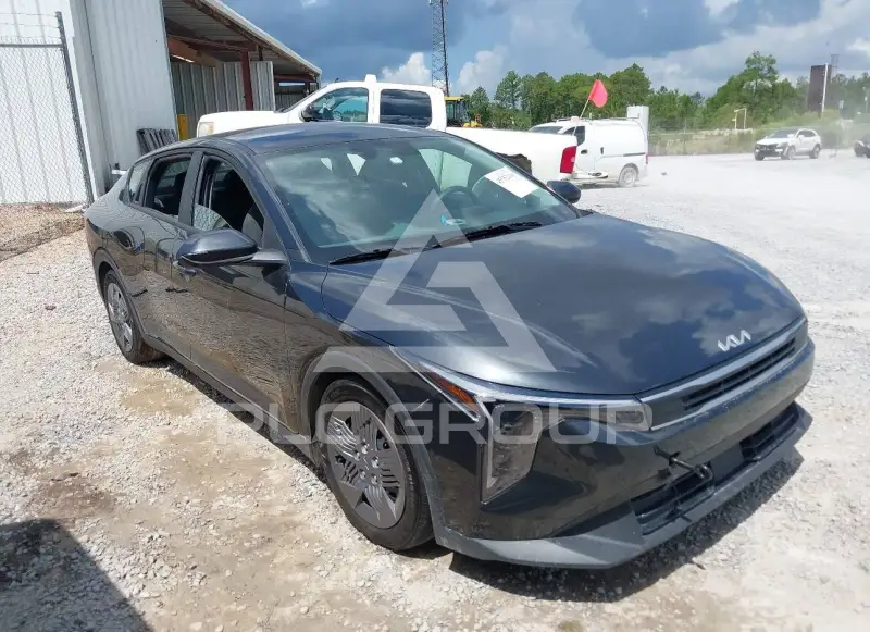 2025 KIA K4 фото