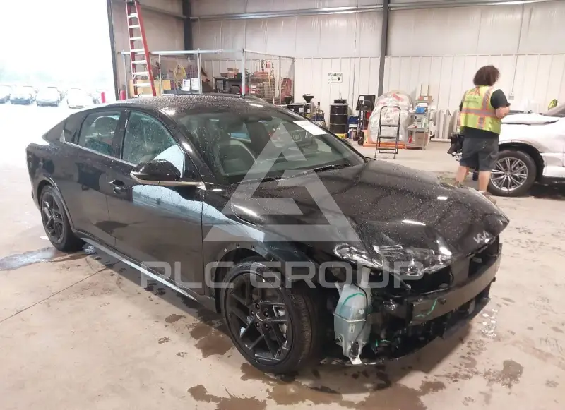 2025 KIA K4 фото