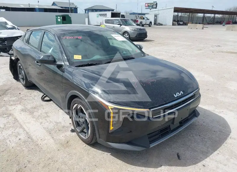 2025 KIA K4 photo