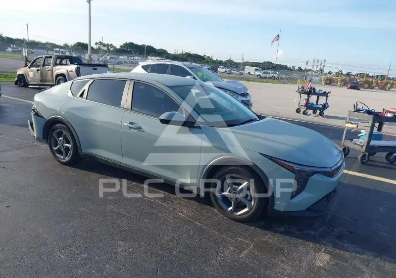 2025 KIA K4 фото