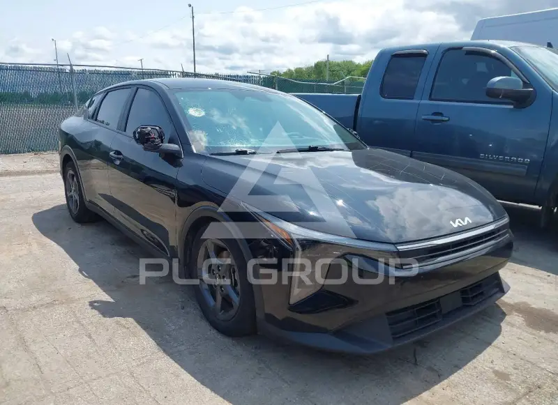 2025 KIA K4 фото