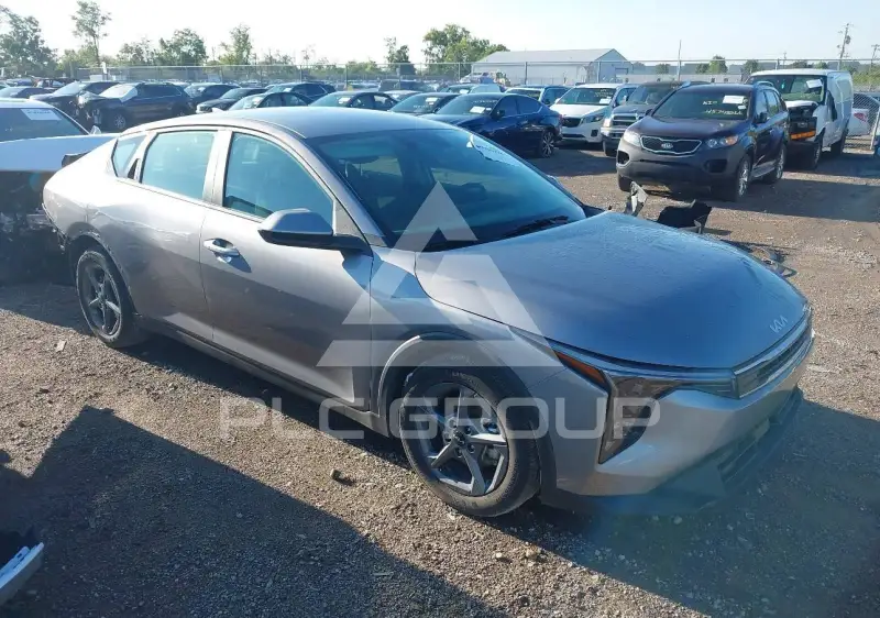 2025 KIA K4 фото