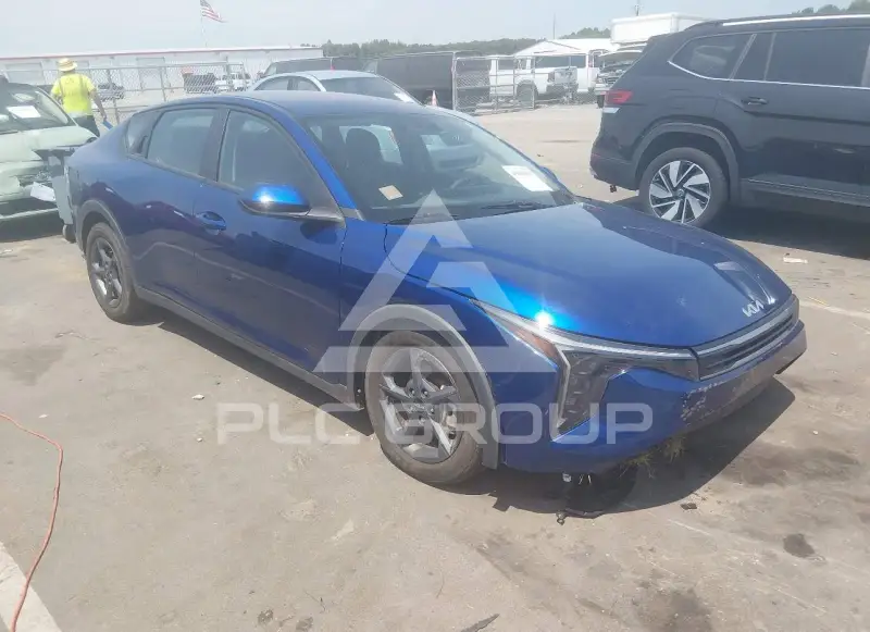2025 KIA K4 фото