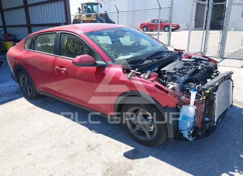 2025 KIA K4 фото