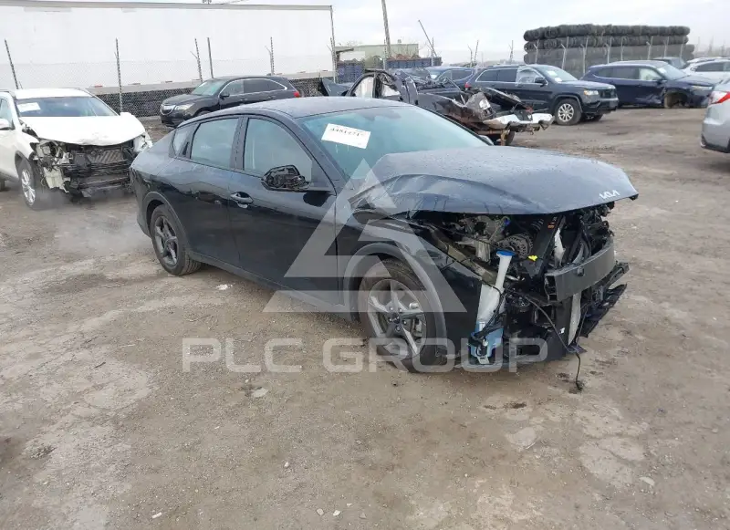 2025 KIA K4 фото