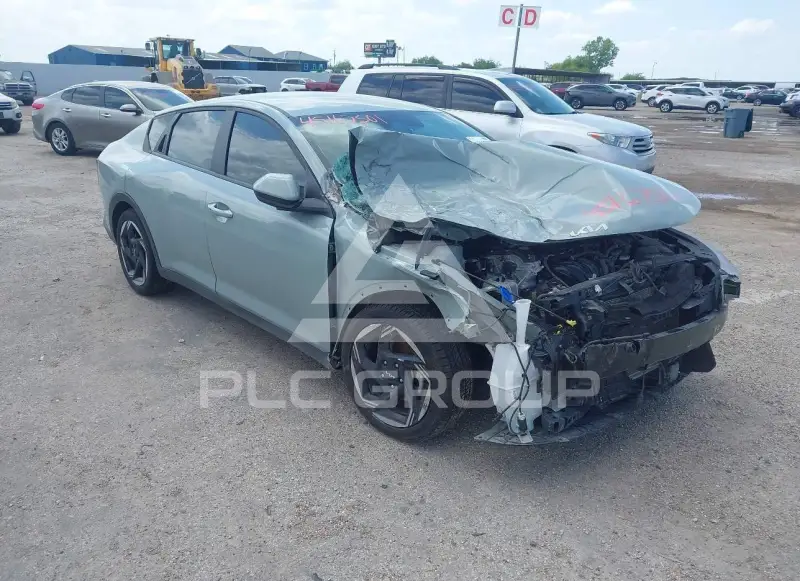 2025 KIA K4 фото