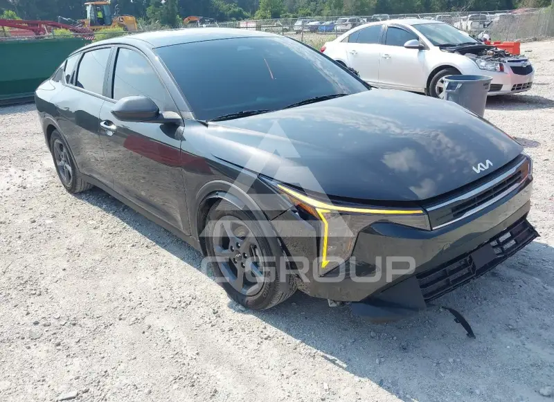 2025 KIA K4 photo