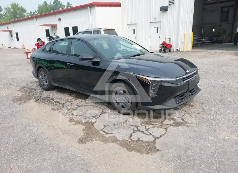 2025 KIA K4 фото